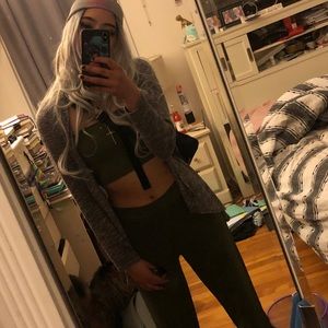 Meet your Posher, Elle